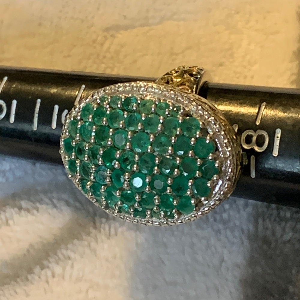.925 stamped Real Emerald Large Ring. 7